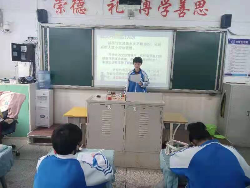 be9f15ded1164b26b2bf9b34717ac12a.Jpeg
